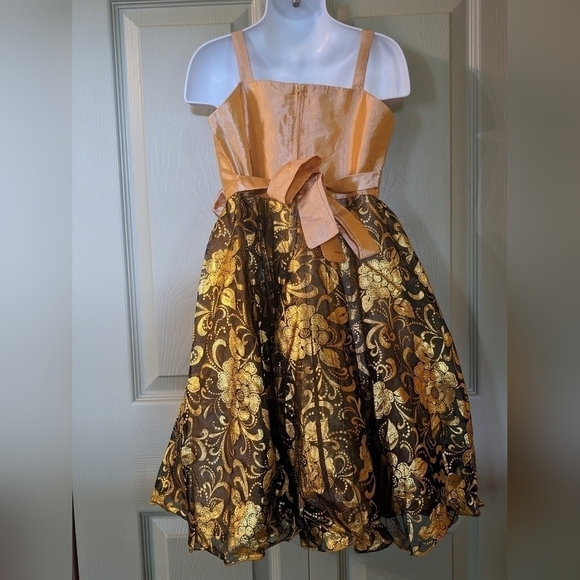 New with Tags Classic Fashion Easter Party Dress, Size 5, B10 - Picture 2 of 3